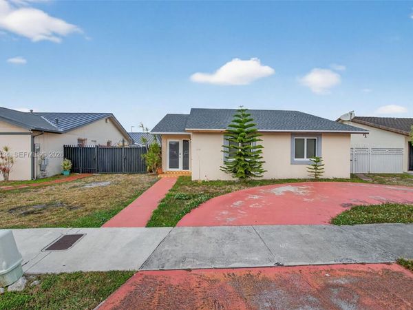 13755 SW 24th St, Miami, FL 33175