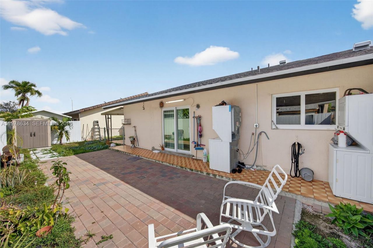 13755 SW 24th St, Miami, FL 33175 Photo