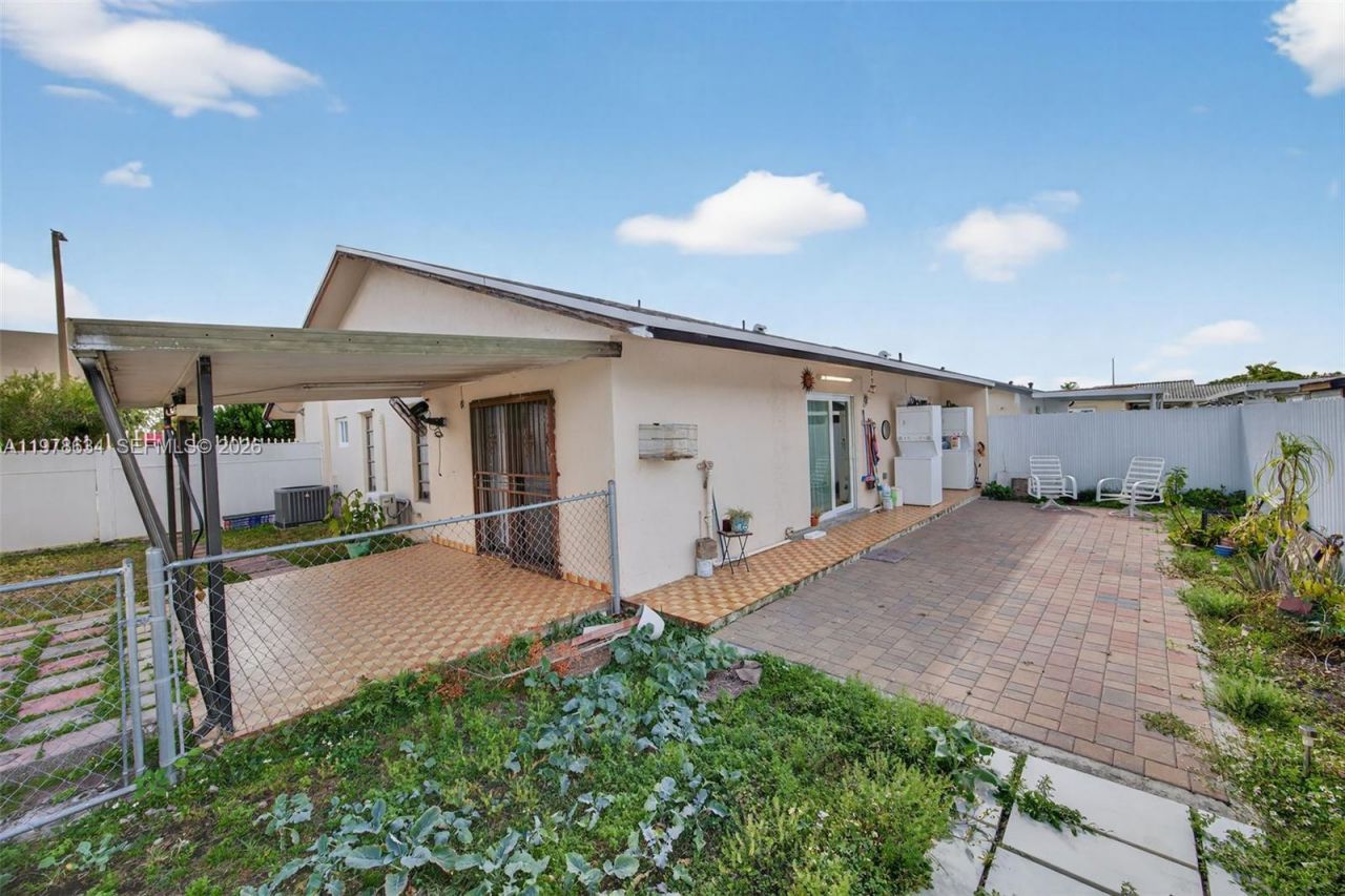 13755 SW 24th St, Miami, FL 33175 Photo