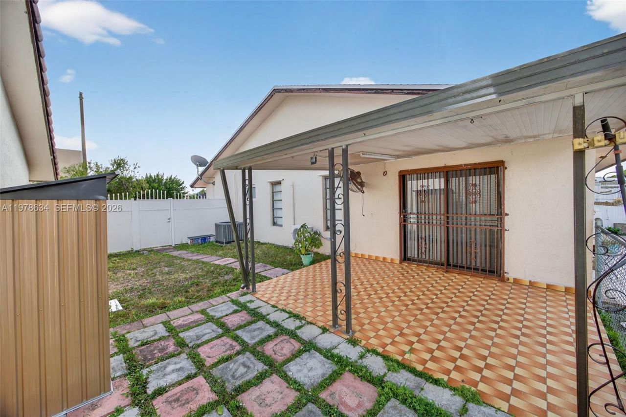 13755 SW 24th St, Miami, FL 33175 Photo