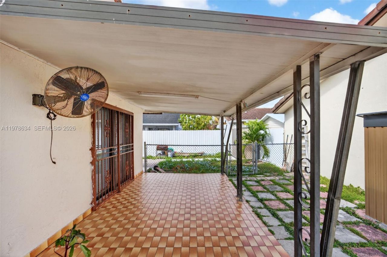 13755 SW 24th St, Miami, FL 33175 Photo