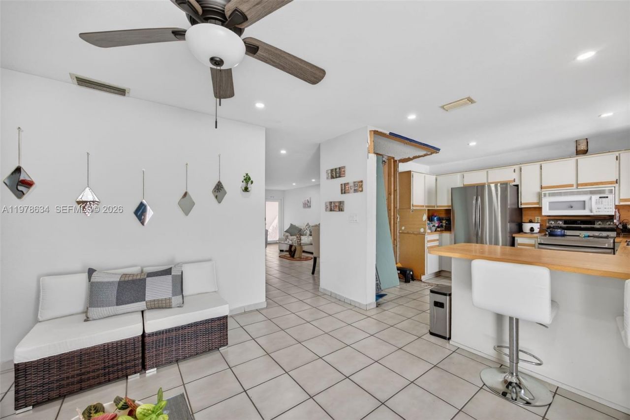 13755 SW 24th St , Miami, FL 33175 Photo