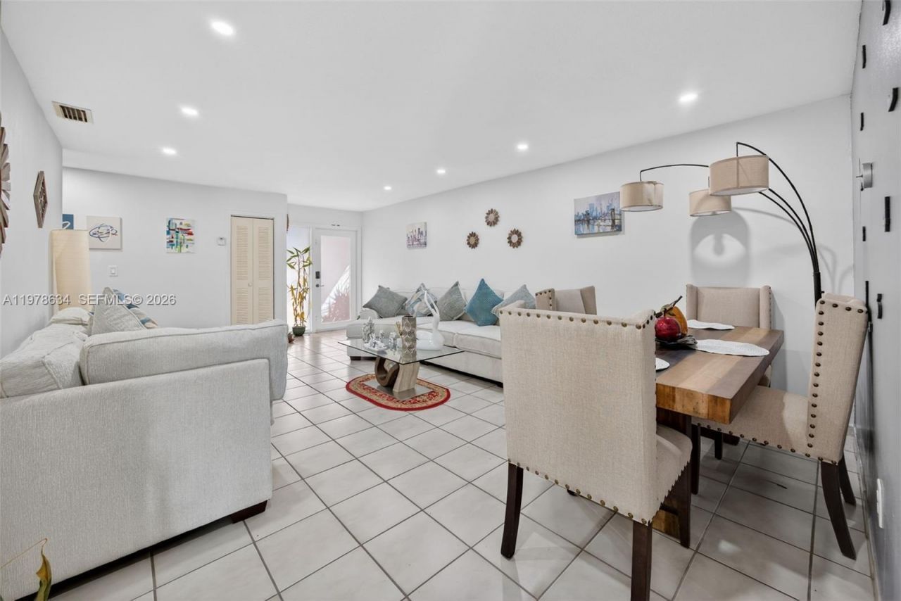 13755 SW 24th St, Miami, FL 33175 Photo