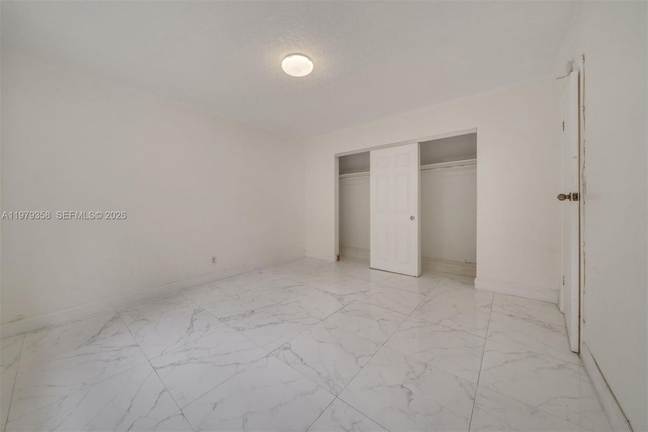 915 Jefferson Ave, Unit 2C, Miami Beach, FL 33139 Photo