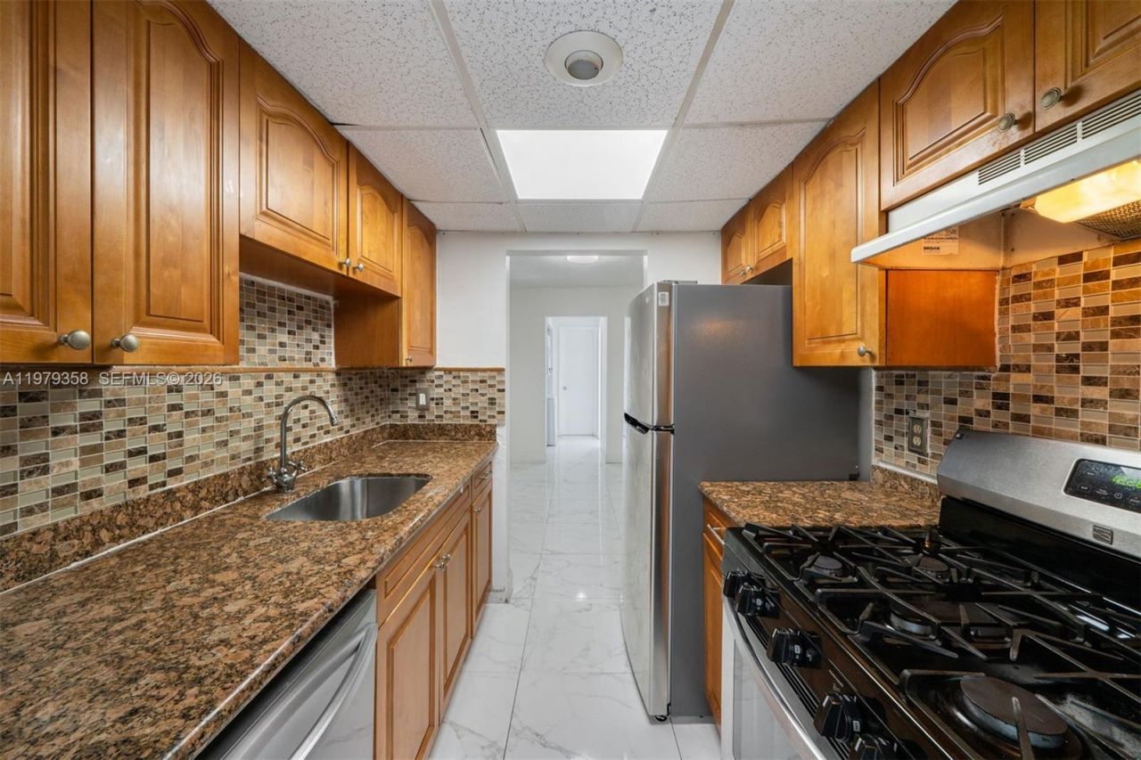 915 Jefferson Ave, Unit 2C, Miami Beach, FL 33139 Photo