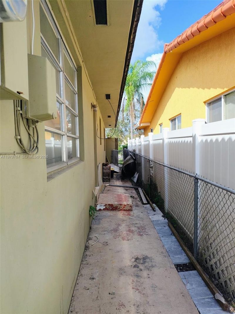 525 SW 56th Ave, Miami, FL 33134 Photo