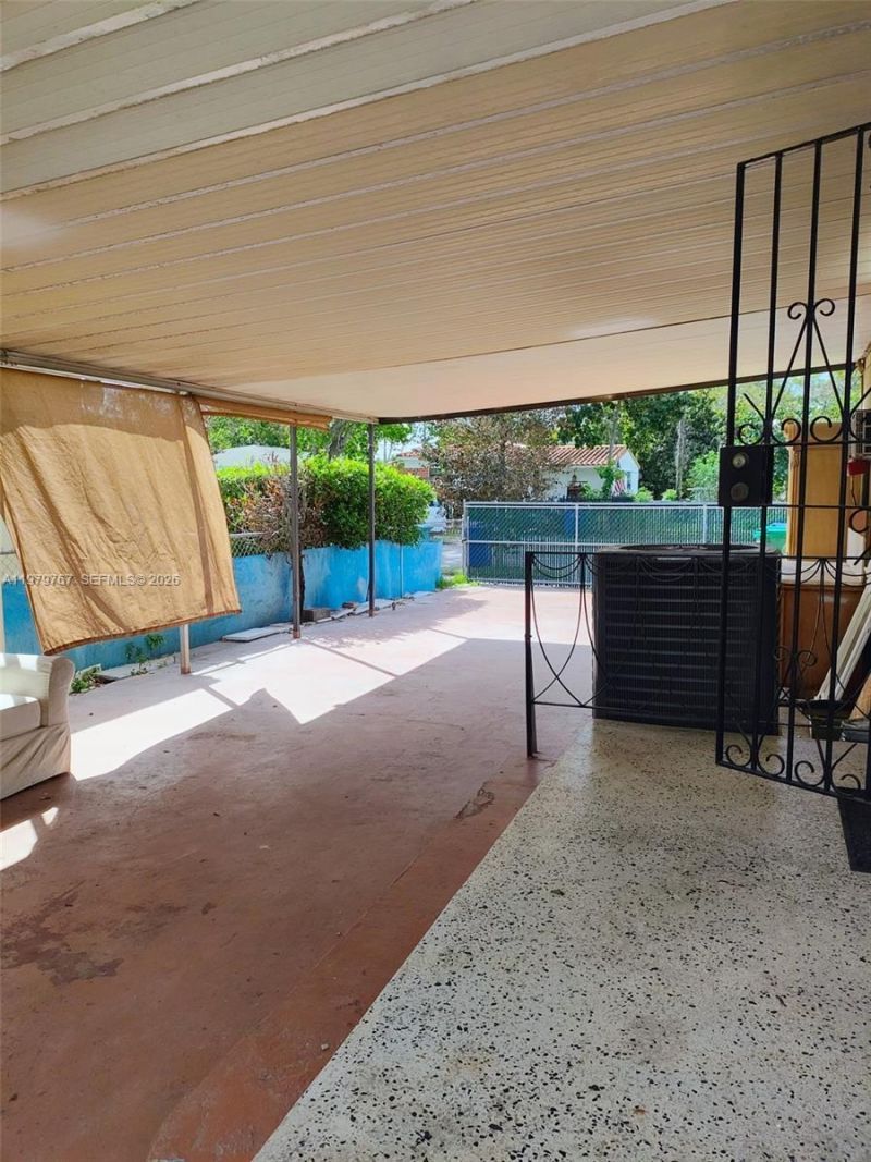 525 SW 56th Ave, Miami, FL 33134 Photo