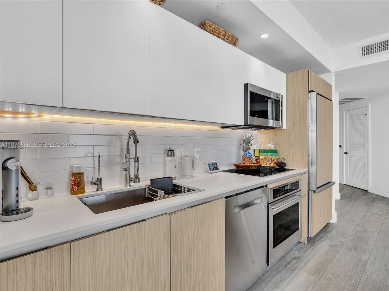 121 NE 34th St , Unit 2104, Miami, FL 33137 Photo