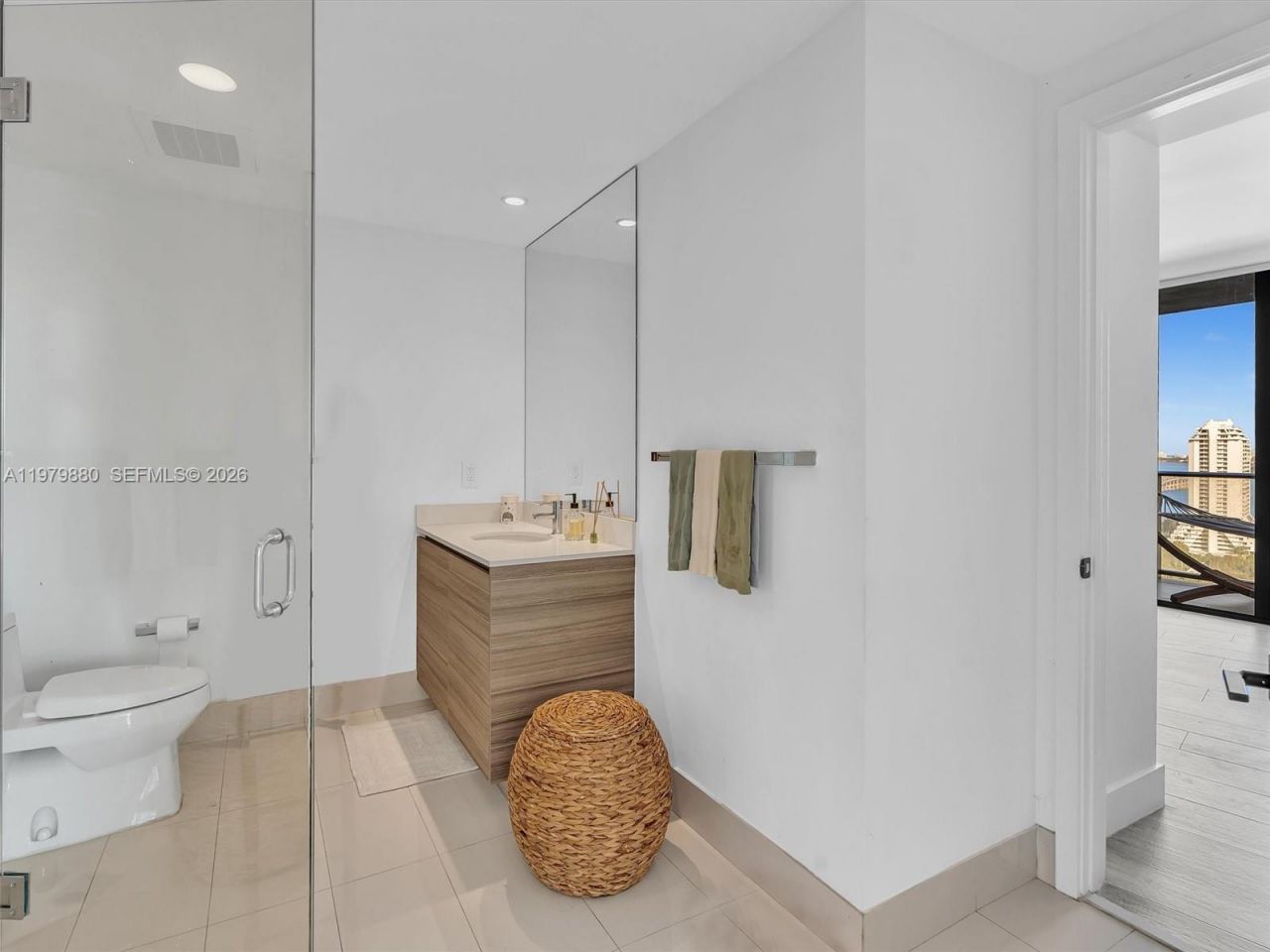 121 NE 34th St , Unit 2104, Miami, FL 33137 Photo