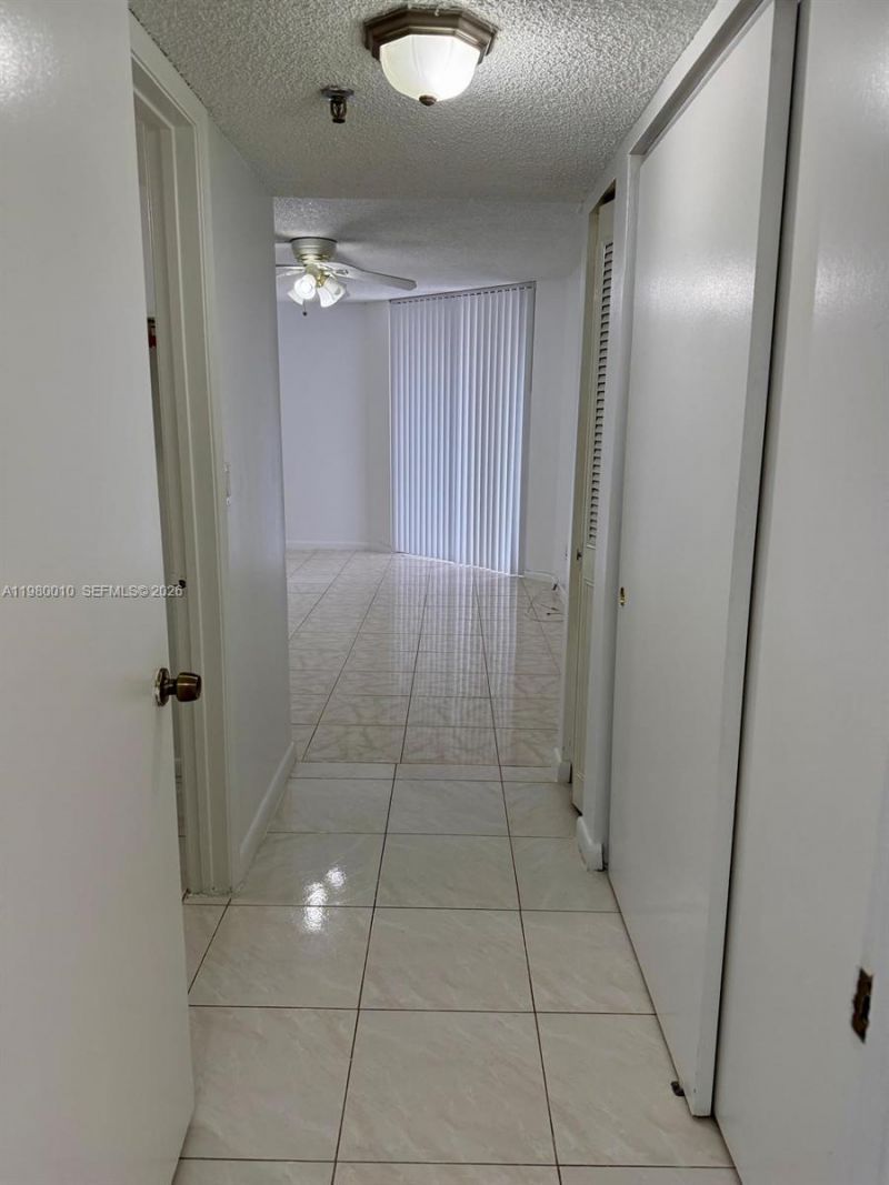 20850 San Simeon Way, Unit 105-5, Miami, FL 33179 Photo