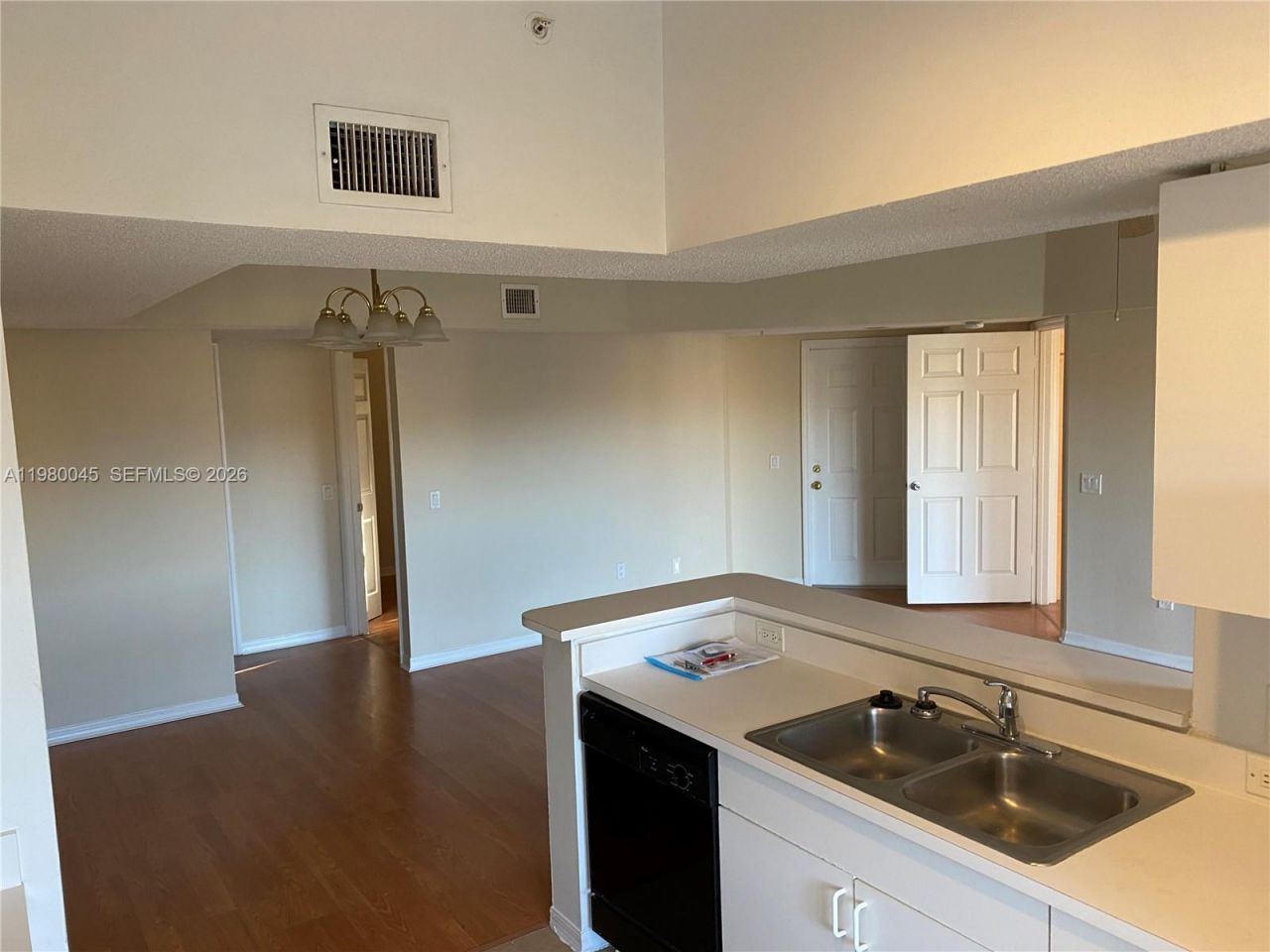 9645 NW 1st Ct, Unit 1-302, Pembroke Pines, FL 33024 Photo