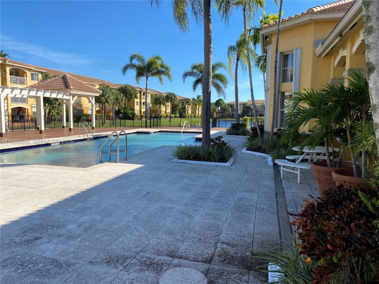 9645 NW 1st Ct, Unit 1-302, Pembroke Pines, FL 33024 Photo