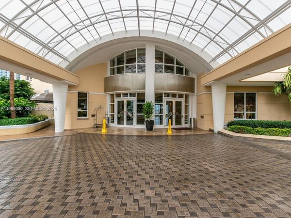 848 Brickell Key Dr , Unit 1201, Miami, FL 33131