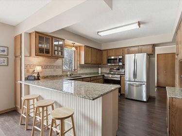 9150 Juneau Drive, Woodbury, MN 55125