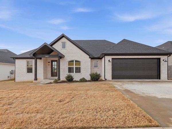 2455 WILMINGTON DR, Conway, AR 72034