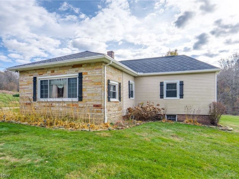 4943 Martin Drive SE, East Sparta, OH 44626 Photo 3