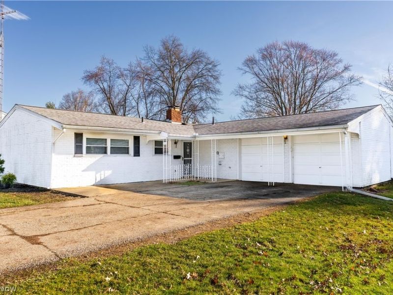 1718 Fernwood Boulevard, Alliance, OH 44601 Photo 1