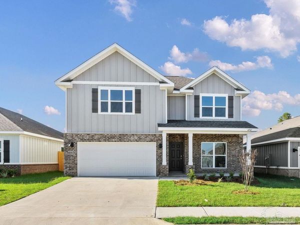 112 Albatross St, Cantonment, FL 32533