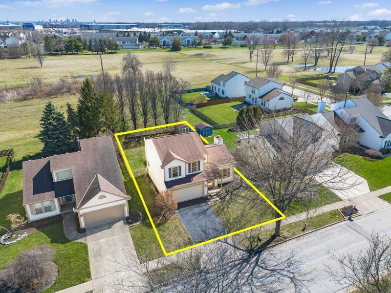 908 Portlock Drive , Columbus, OH 43228 Photo 36