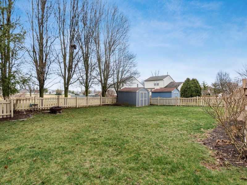 908 Portlock Drive , Columbus, OH 43228 Photo 38