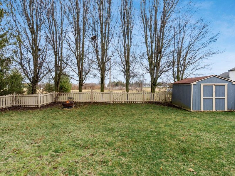 908 Portlock Drive , Columbus, OH 43228 Photo 42