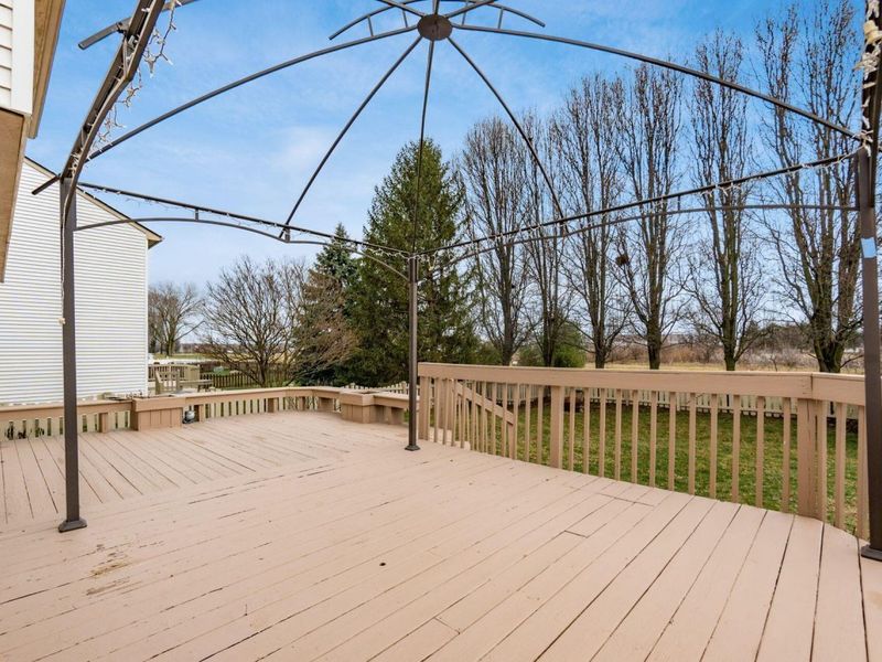 908 Portlock Drive , Columbus, OH 43228 Photo 45