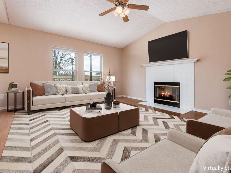 908 Portlock Drive , Columbus, OH 43228 Photo 9