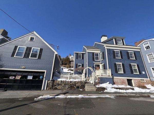 15 Washington St, Marblehead, MA 01945