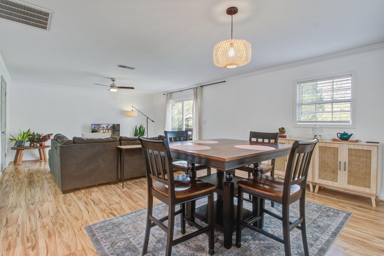 2900 Otranto Road Photo 11