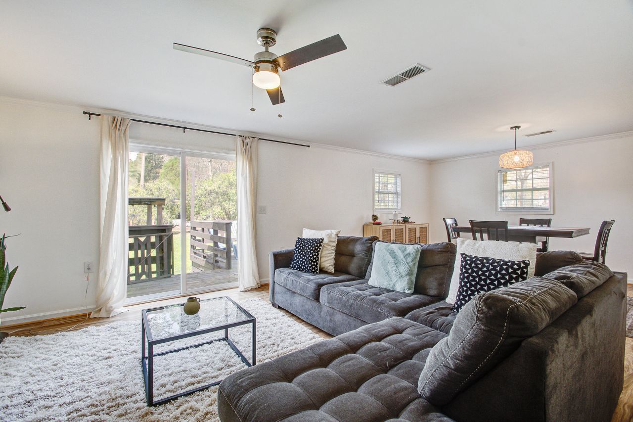 2900 Otranto Road Photo 14