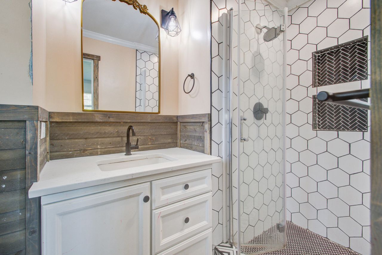 2900 Otranto Road Photo 18