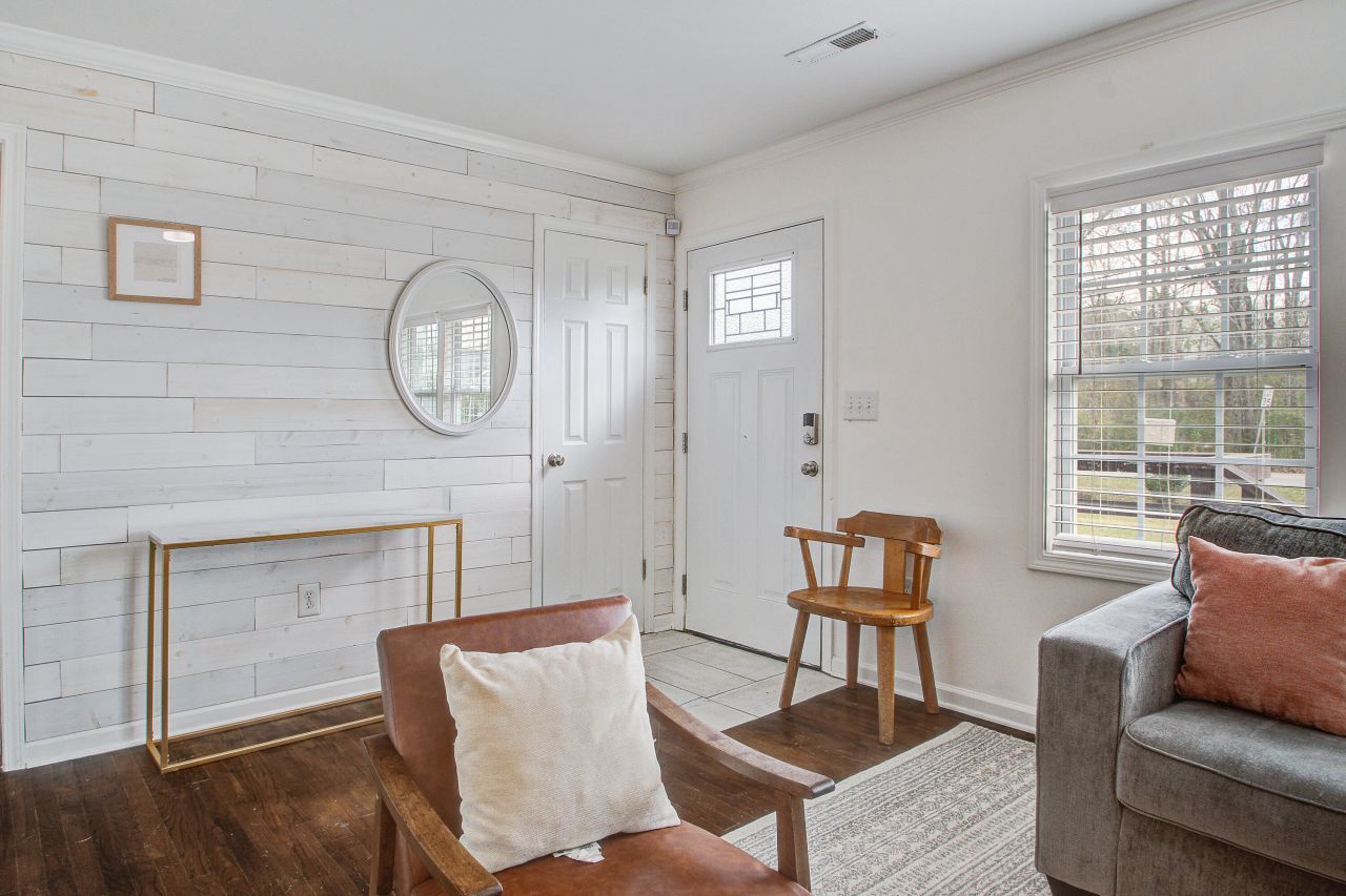 2900 Otranto Road Photo 4