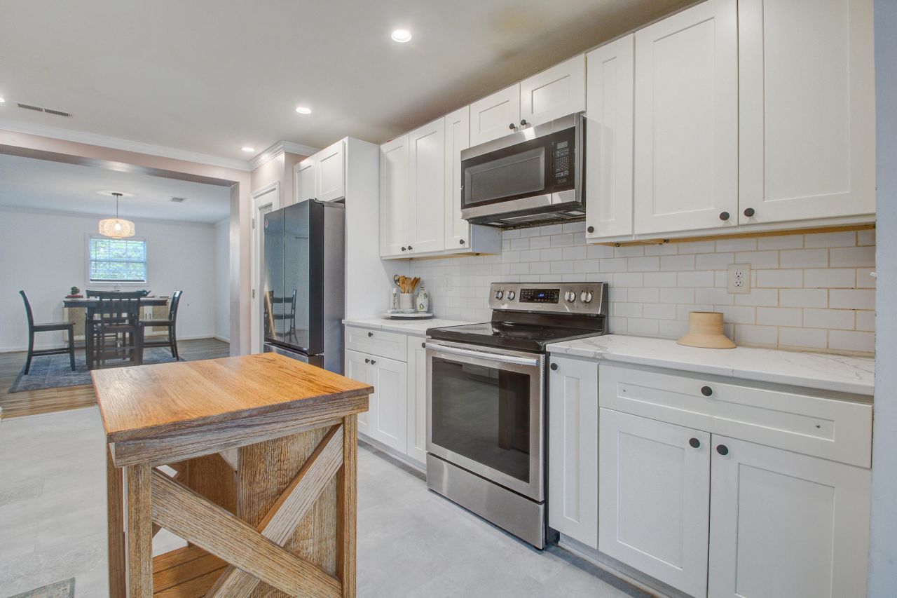 2900 Otranto Road Photo 8