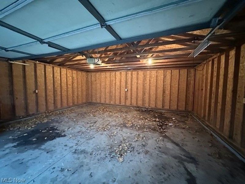 483 Douglas Street, Akron, OH 44307 Photo 14