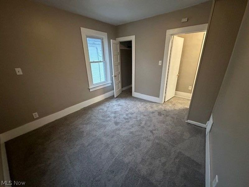 483 Douglas Street, Akron, OH 44307 Photo 9