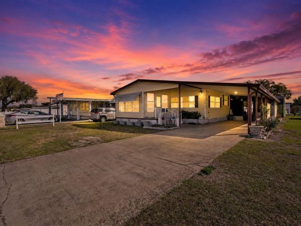 5250 DEAN DAIRY ROAD, ZEPHYRHILLS, FL 33541