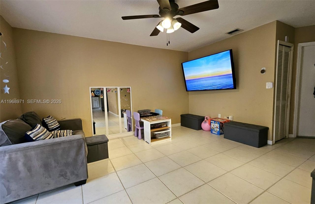 14070 S Forest Oak Cir, Davie, FL 33325 Photo