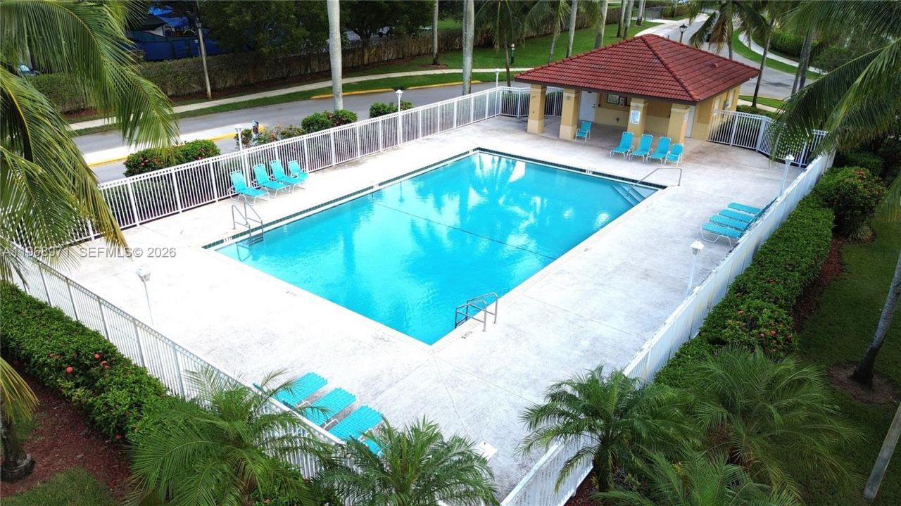 14070 S Forest Oak Cir, Davie, FL 33325 Photo