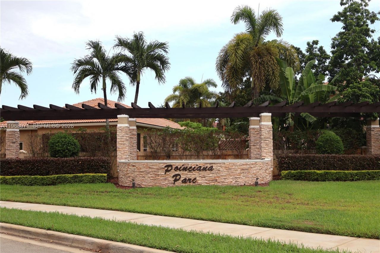 14070 S Forest Oak Cir, Davie, FL 33325 Photo