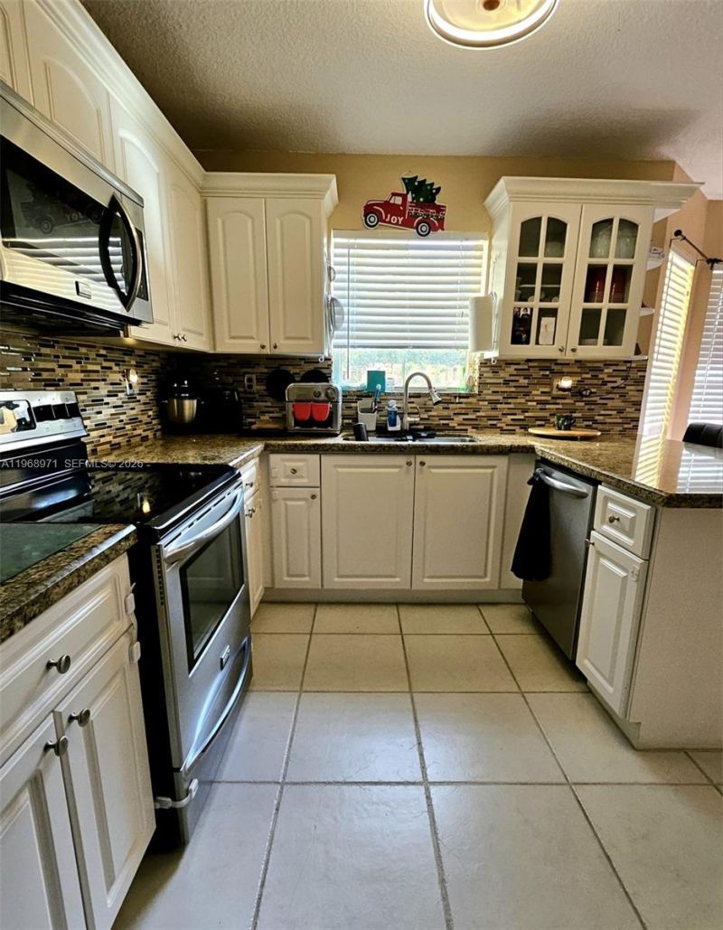 14070 S Forest Oak Cir, Davie, FL 33325 Photo