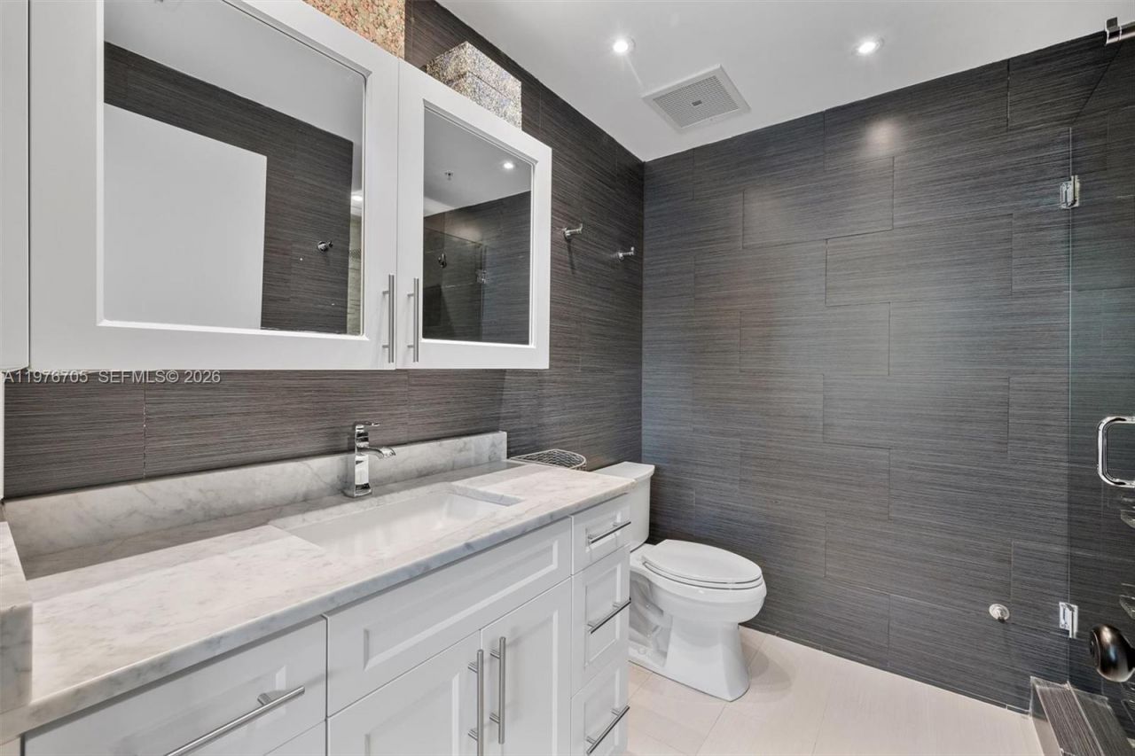 3470 E Coast Ave, Unit H0908, Miami, FL 33137 Photo