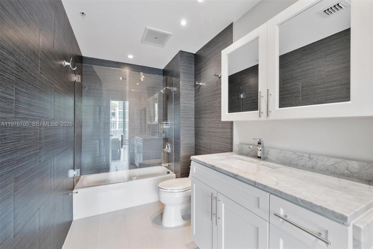 3470 E Coast Ave, Unit H0908, Miami, FL 33137 Photo
