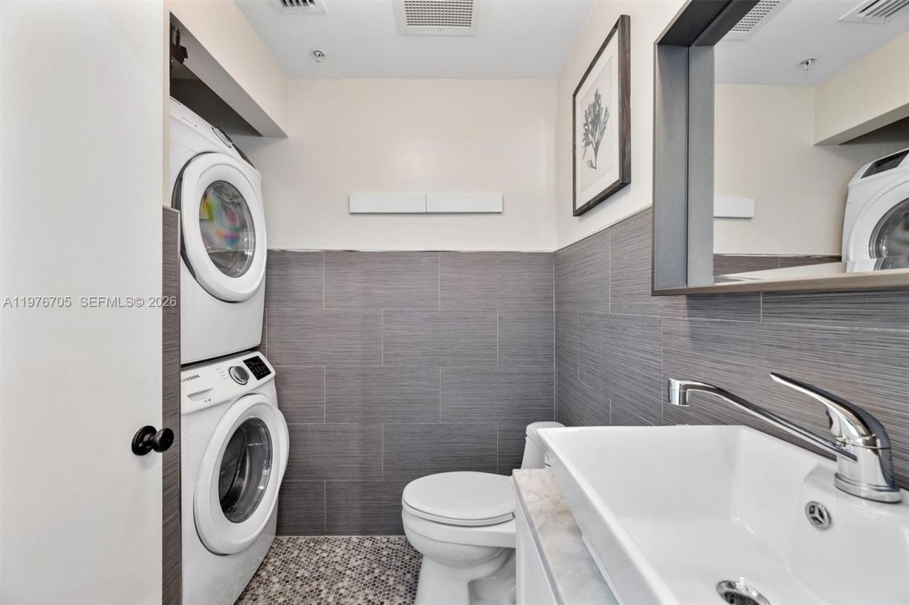 3470 E Coast Ave, Unit H0908, Miami, FL 33137 Photo