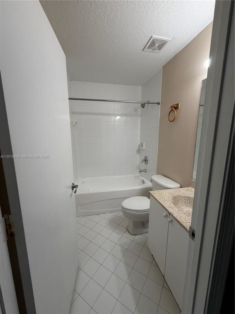 3780 N Jog Rd , Unit 205, West Palm Beach, FL 33411 Photo