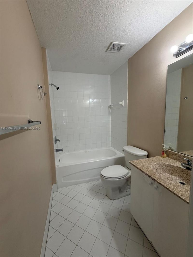 3780 N Jog Rd , Unit 205, West Palm Beach, FL 33411 Photo