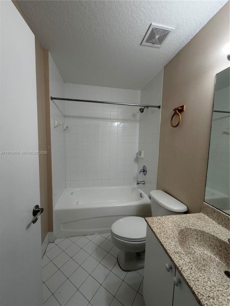 3780 N Jog Rd , Unit 205, West Palm Beach, FL 33411 Photo
