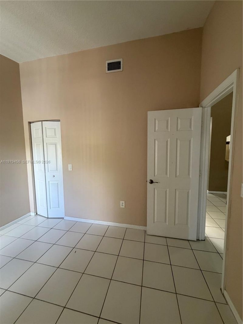 3780 N Jog Rd , Unit 205, West Palm Beach, FL 33411 Photo