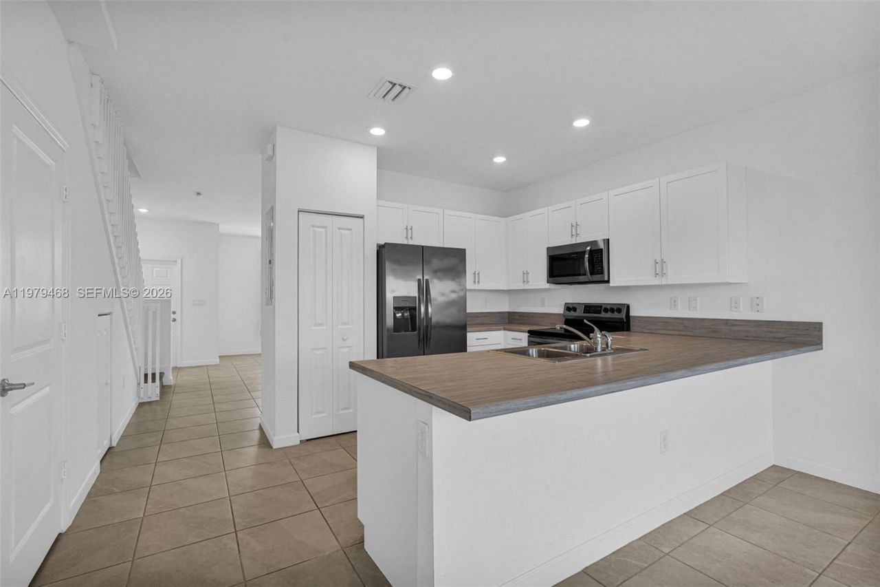 10031 SW 228th Ter , Miami, FL 33190 Photo