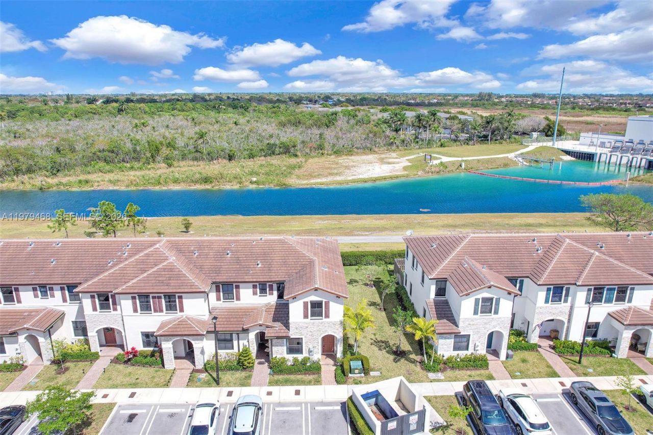 10031 SW 228th Ter , Miami, FL 33190 Photo