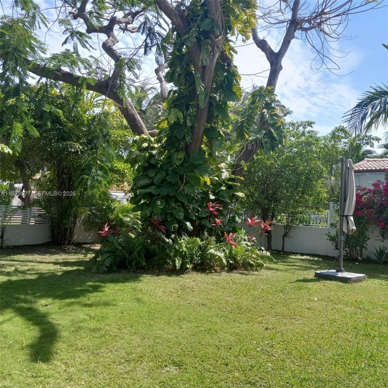 6910 Rue Notre Dame, Miami Beach, FL 33141 Photo